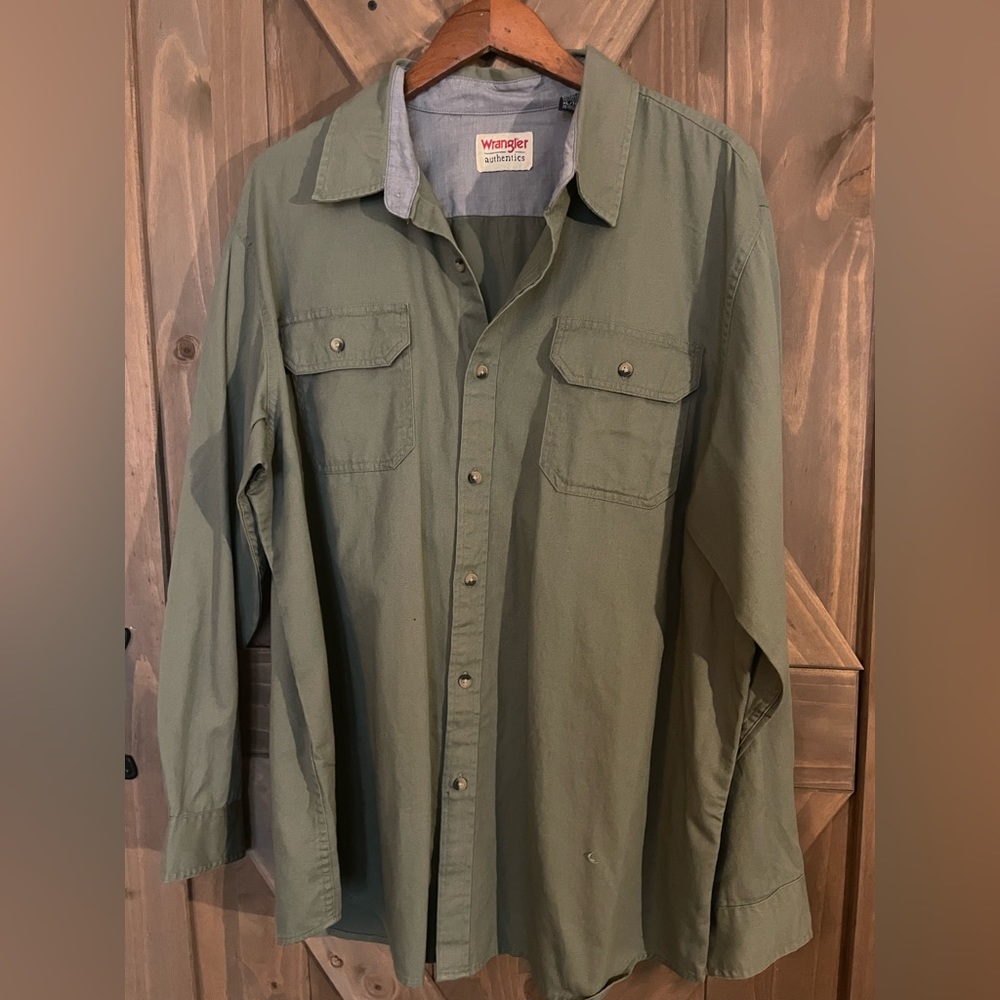 Wrangler casual button down shirt